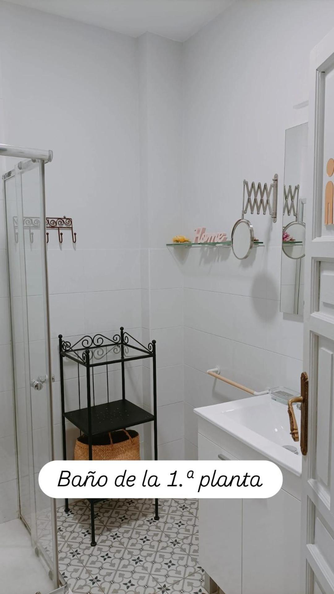 Apartamentos En La Plaza Dona Elvira, 7 Sevilla Exteriör bild
