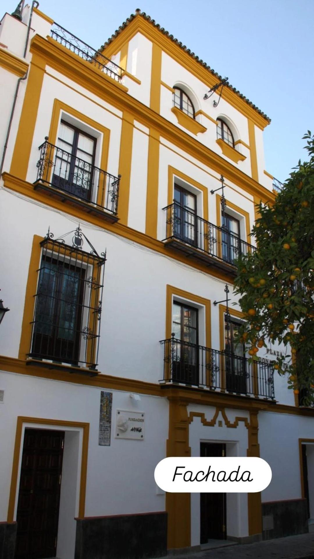Apartamentos En La Plaza Dona Elvira, 7 Sevilla Exteriör bild