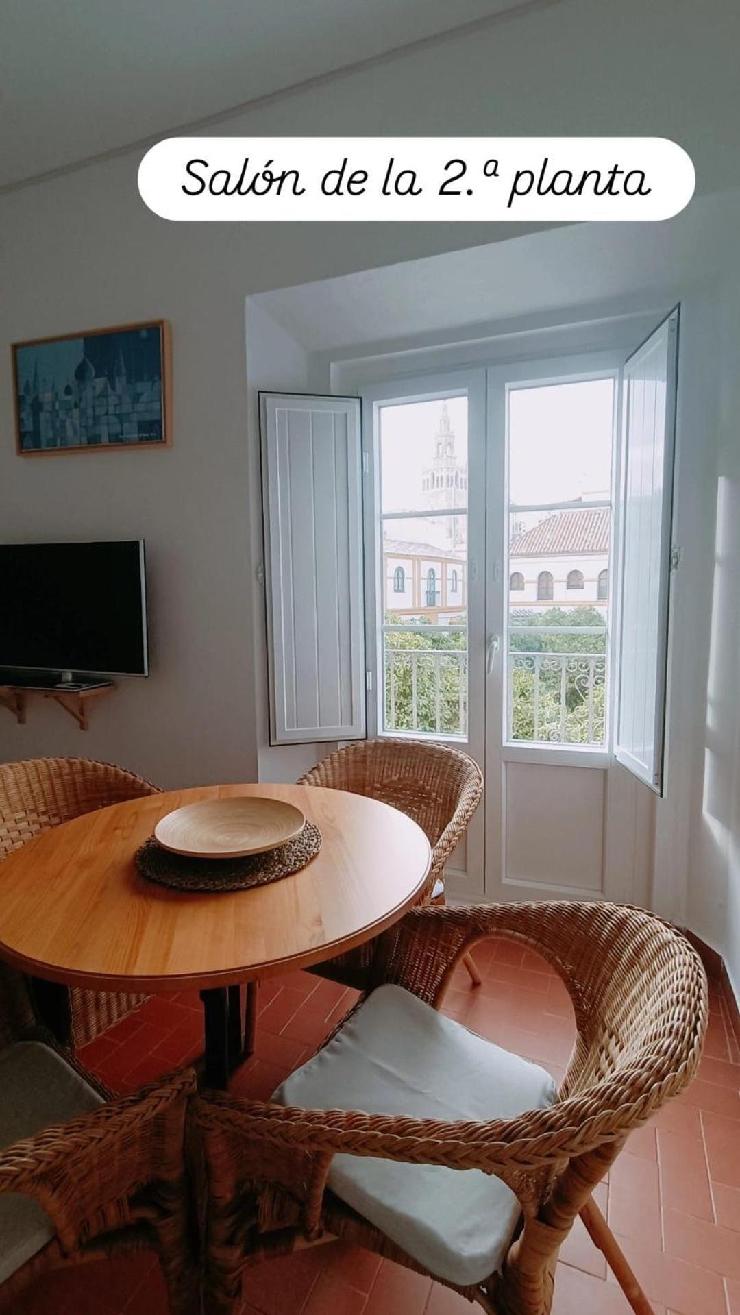 Apartamentos En La Plaza Dona Elvira, 7 Sevilla Exteriör bild